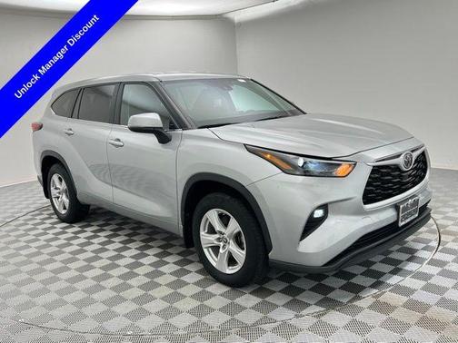 2024 Toyota Highlander LE