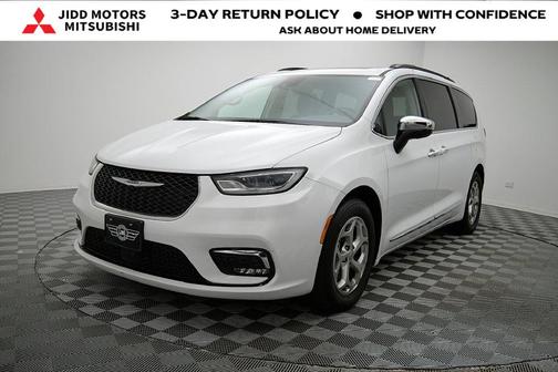 Bright White Clearcoat 2023 Chrysler Pacifica Limited