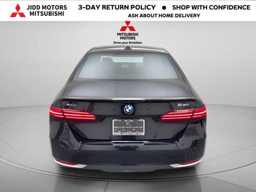 Black Sapphire Metallic 2024 BMW 530 xDrive