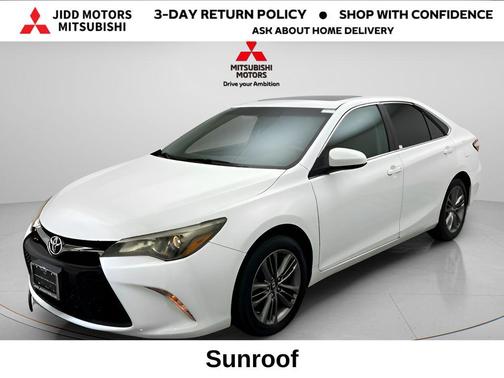 Super White 2016 Toyota Camry LE