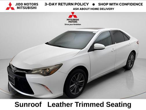 Super White 2016 Toyota Camry LE
