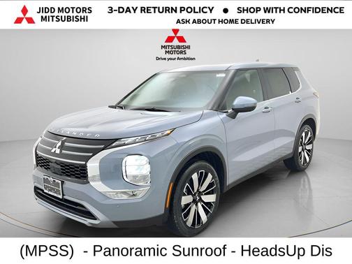 Moonstone Gray Metallic 2026 Mitsubishi Outlander SE 1.5T S-AWC