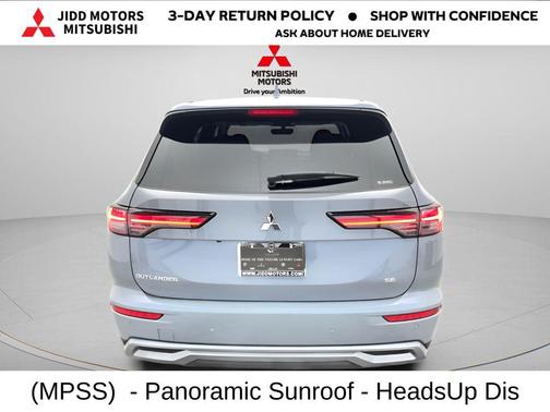 Moonstone Gray Metallic 2026 Mitsubishi Outlander SE 1.5T S-AWC