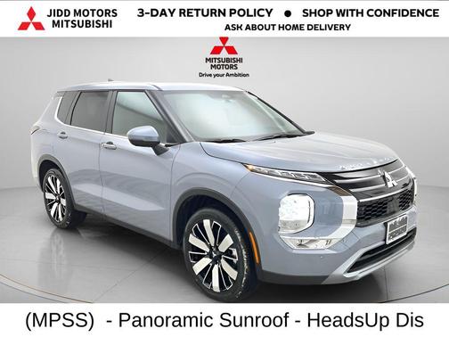 Moonstone Gray Metallic 2026 Mitsubishi Outlander SE 1.5T S-AWC