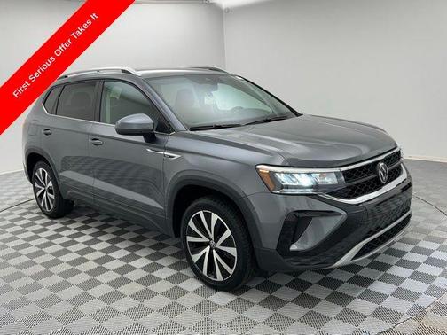 2024 Volkswagen Taos SE FWD