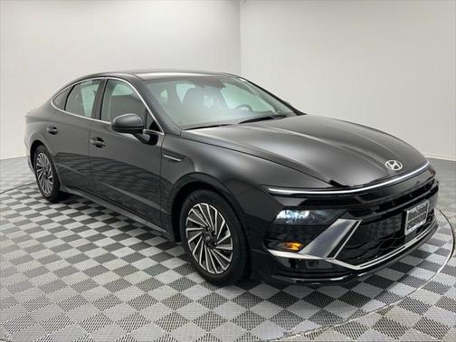 2024 Hyundai SONATA Hybrid SE