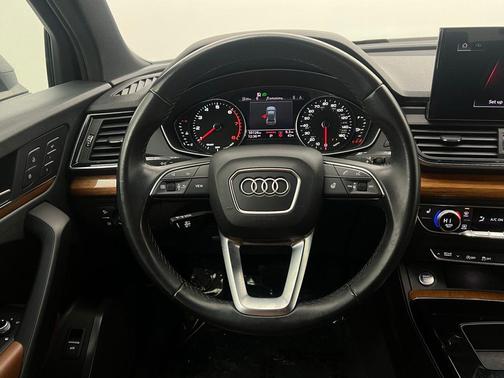 2022 Audi Q5 45 S line Premium