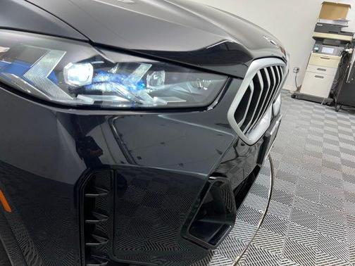 2025 BMW X6 xDrive40i