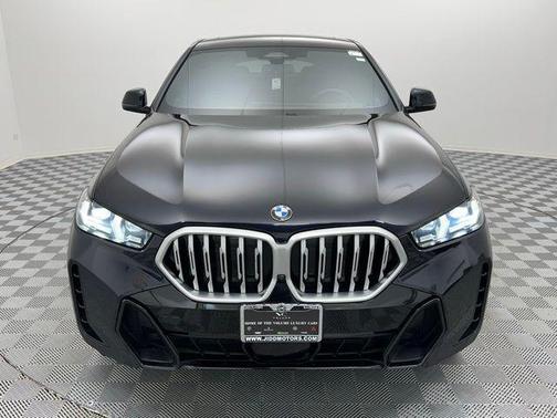 2025 BMW X6 xDrive40i
