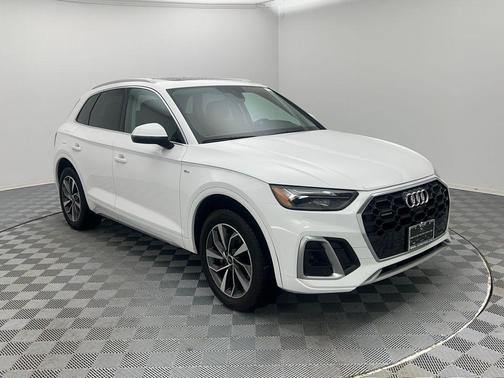 2023 Audi Q5 45 S line Premium Plus