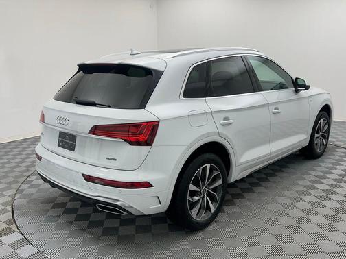 2024 Audi Q5 45 S line Premium Plus