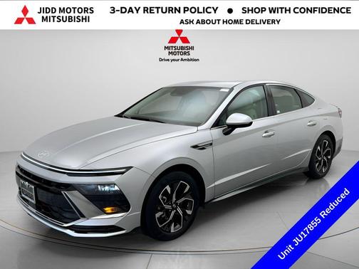 Aero Silver 2025 Hyundai SONATA SEL