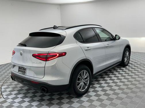 2022 Alfa Romeo Stelvio Sprint