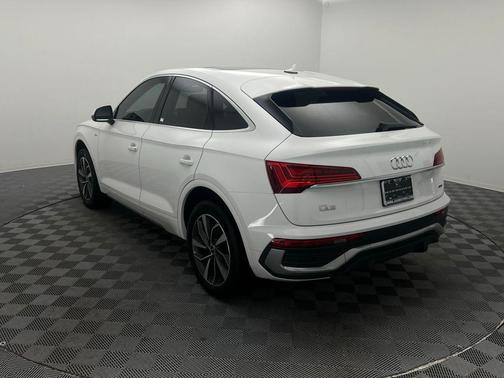 2022 Audi Q5 45 S line Premium