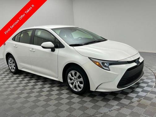 2025 Toyota Corolla Hybrid SE