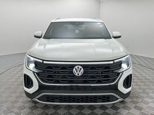 2025 Volkswagen Atlas Cross Sport 2.0T SE w/Technology 4MOTION