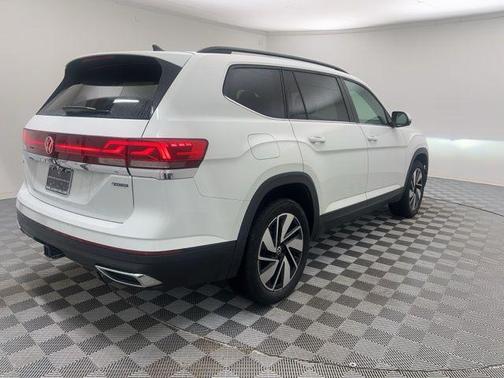 2024 Volkswagen Atlas 2.0T SE w/Technology 4MOTION