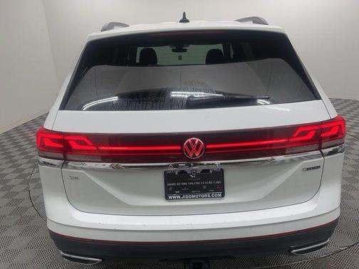 2024 Volkswagen Atlas 2.0T SE w/Technology 4MOTION