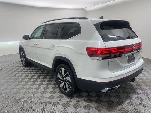 2024 Volkswagen Atlas 2.0T SE w/Technology 4MOTION