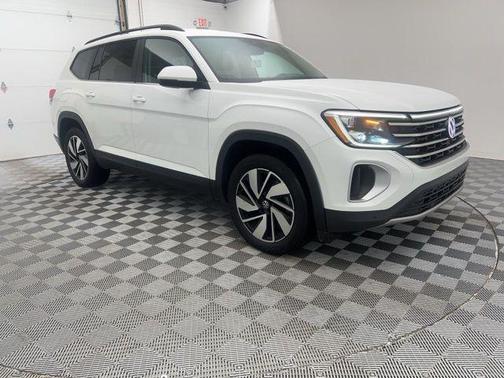2024 Volkswagen Atlas 2.0T SE w/Technology 4MOTION