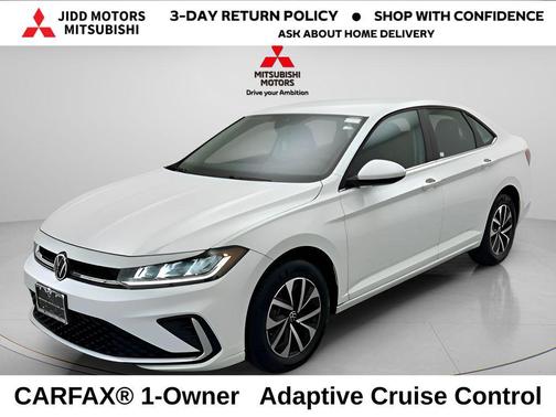 Pure White 2025 Volkswagen Jetta SE