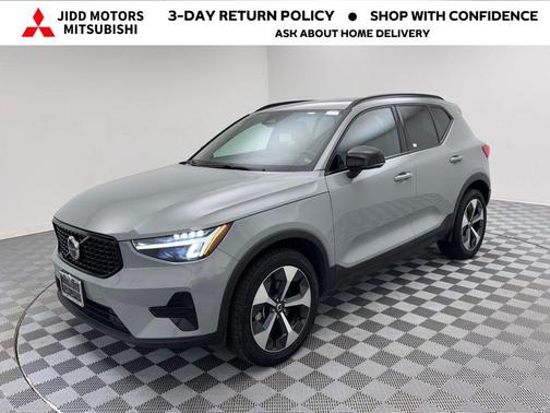 2024 Volvo XC40 B5 Core Bright Theme