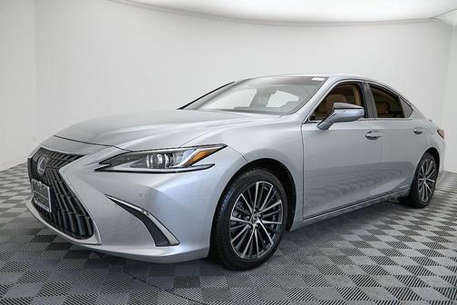 2022 Lexus ES 300h Base