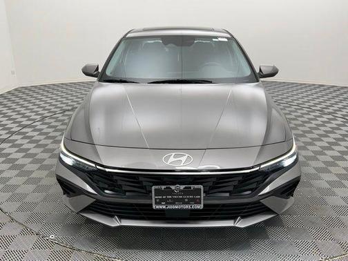 2025 Hyundai ELANTRA SEL