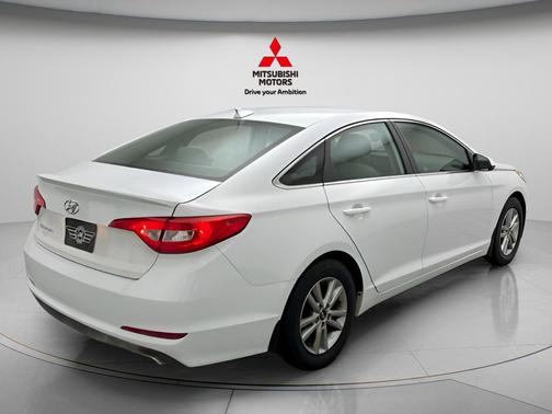 Quartz White Pearl 2015 Hyundai SONATA SE