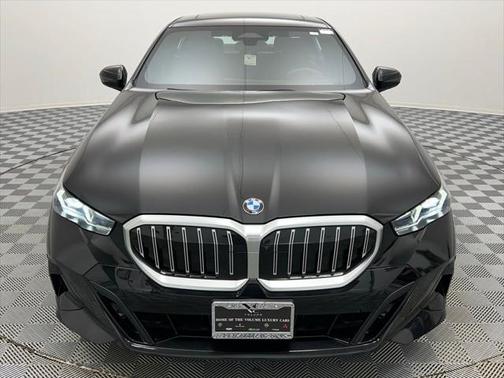 2024 BMW 530 i xDrive
