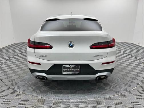 2024 BMW X4 xDrive30i