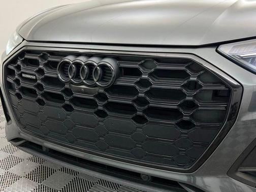 2022 Audi Q5 45 S line Premium Plus