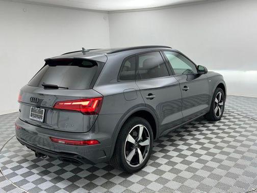 2022 Audi Q5 45 S line Premium Plus