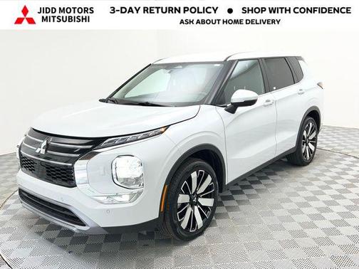 White Diamond 2025 Mitsubishi Outlander SE 2.5 S-AWC