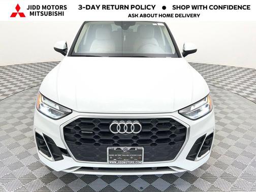 Glacier White Metallic 2023 Audi Q5 45 S line Premium Plus