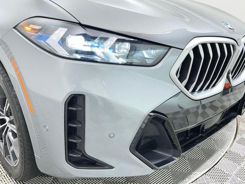 2025 BMW X6 xDrive40i