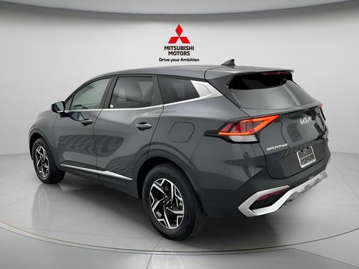 Gravity Gray 2024 Kia Sportage LX