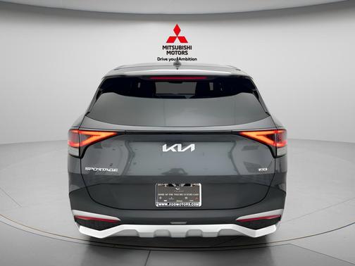 Gravity Gray 2024 Kia Sportage LX