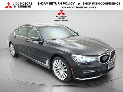 Black Sapphire Metallic 2018 BMW 740 xDrive