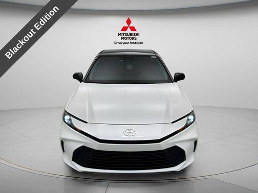 Ice Cap 2025 Toyota Camry LE