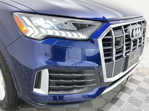 2024 Audi Q7 45 Premium Plus