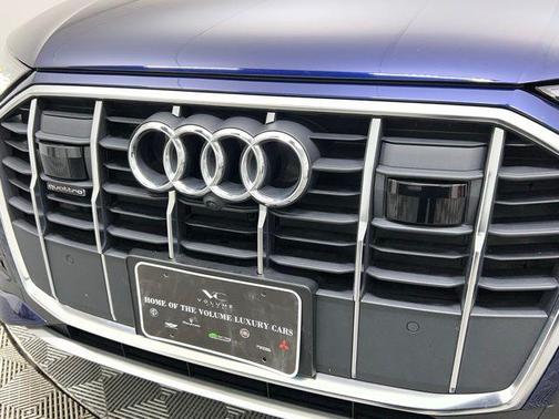 2024 Audi Q7 45 Premium Plus