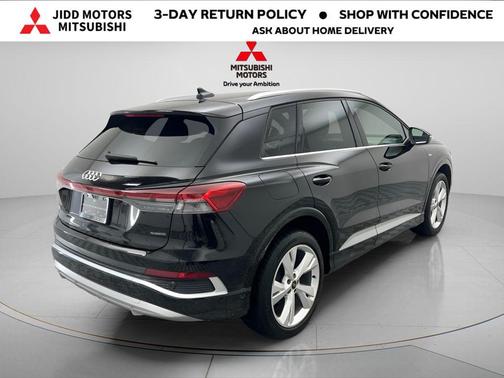 Mythos Black Metallic 2023 Audi Q4 e-tron Prestige 50 quattro