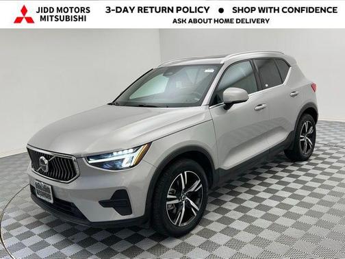 2024 Volvo XC40 B5 Core Bright Theme