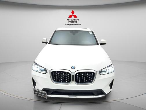 Alpine White 2024 BMW X4 xDrive30i