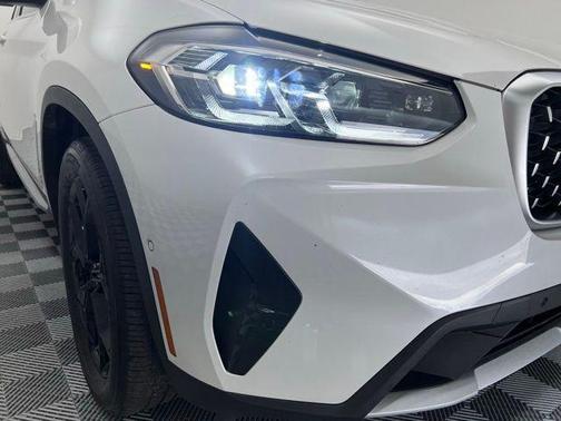 2024 BMW X4 xDrive30i
