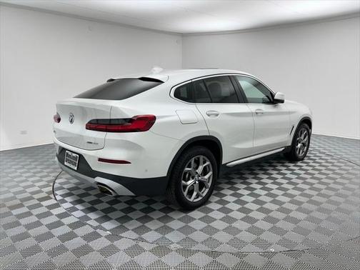 2024 BMW X4 xDrive30i