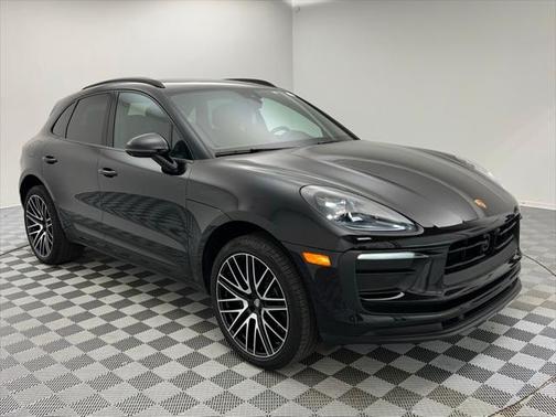 2022 Porsche Macan Base