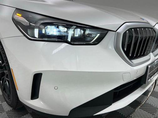 2025 BMW 530 i xDrive