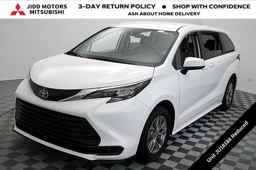2024 Toyota Sienna LE